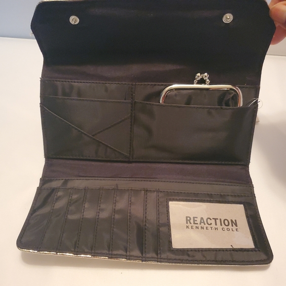 Wallet - Picture 2 of 4